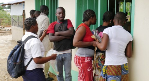 Secondary school students in the Bahn refugee camp in Liberia. Photo: Jari Kivelä